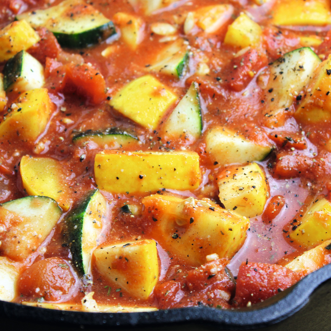 Paprika-Zucchini-Ragout mit Pul Biber und Minze